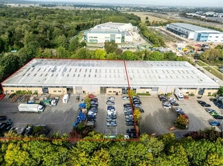 Más detalles de Stirling Way, Peterborough - Nave en alquiler