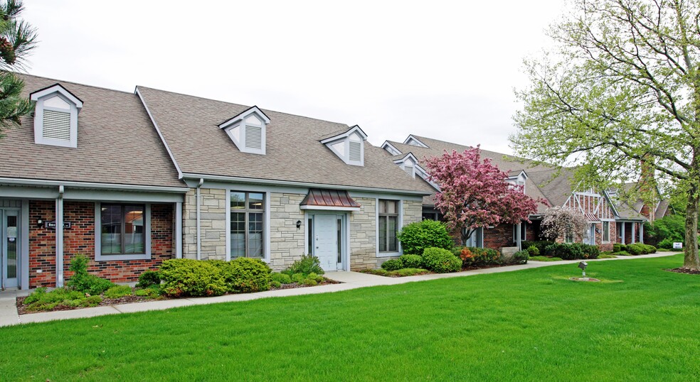 130 Hampton Cir, Rochester Hills, MI en alquiler - Foto del edificio - Imagen 1 de 1