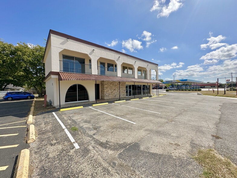 7205 Bandera Rd, San Antonio, TX en alquiler - Foto del edificio - Imagen 2 de 27