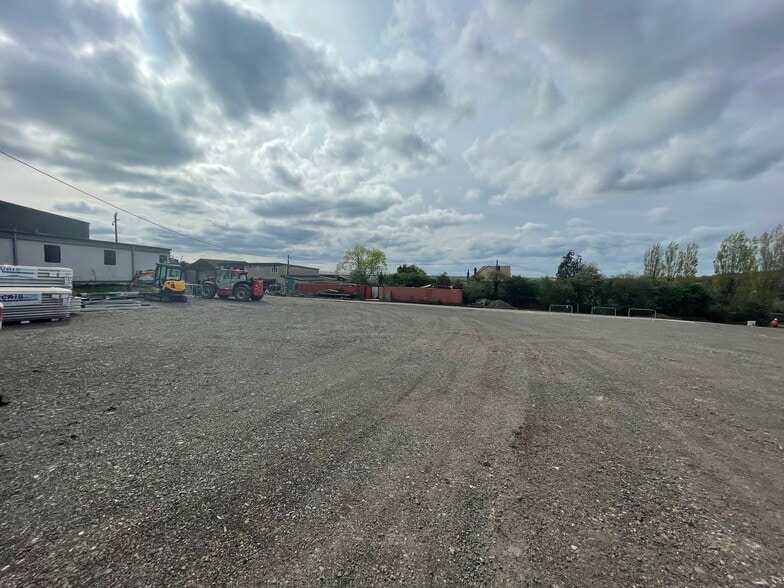 Newyears Green Ln, Uxbridge en alquiler - Foto del edificio - Imagen 3 de 7