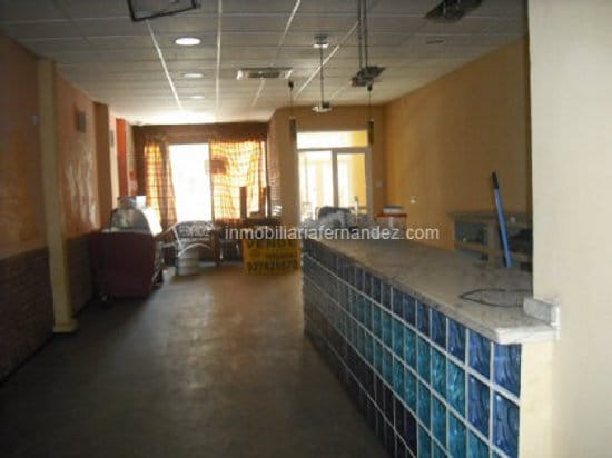 Local en Cáceres, Cáceres en venta - Foto del edificio - Imagen 2 de 5