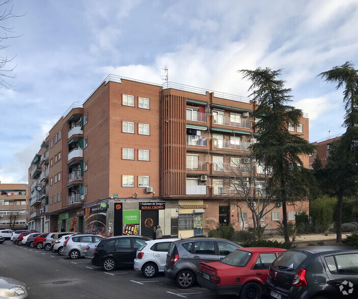 Avenida Constitución, 42, Coslada, Madrid en venta - Foto del edificio - Imagen 3 de 3