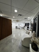 6955 NW 52nd St, Miami, FL en venta Foto del edificio- Imagen 2 de 5