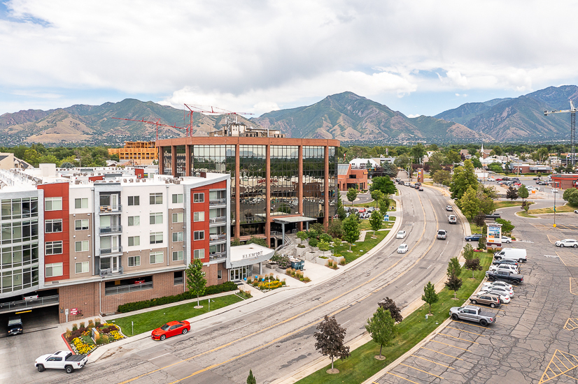 1245 E Brickyard Rd, Salt Lake City, UT en alquiler - Foto del edificio - Imagen 3 de 8