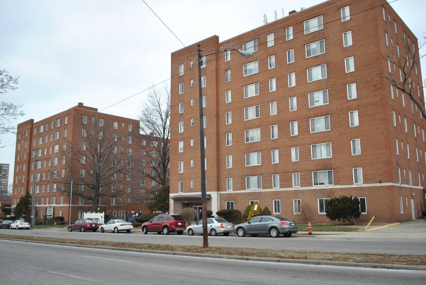 13995-14015 Superior Rd, Cleveland, OH en venta - Foto del edificio - Imagen 2 de 18