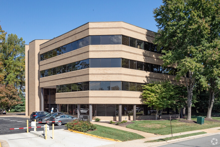 10640 Page Ave, Fairfax, VA en alquiler - Foto del edificio - Imagen 1 de 5