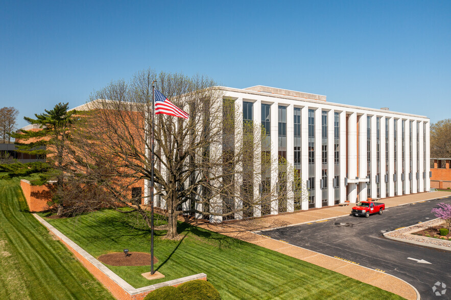 1355 N Highway Dr, Fenton, MO en alquiler - Foto del edificio - Imagen 1 de 5