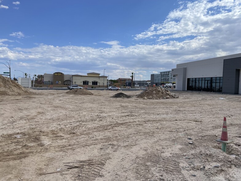 Ann Road & 5th Street, Las Vegas, NV en alquiler - Foto del edificio - Imagen 2 de 7