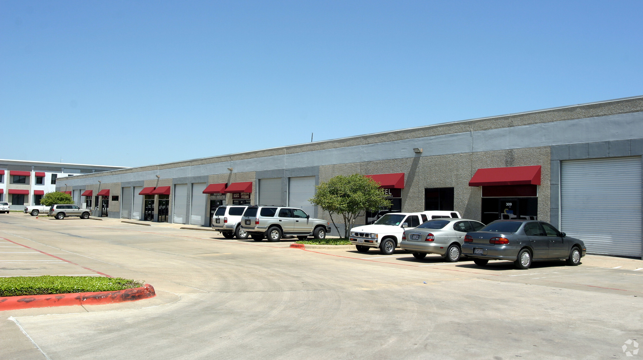 1000 Post and Paddock Ln, Grand Prairie, TX en alquiler Foto del edificio- Imagen 1 de 6