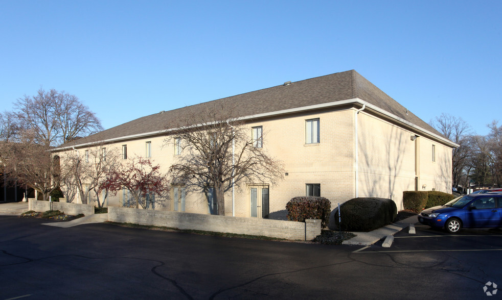 3040 Riverside Dr, Upper Arlington, OH en alquiler - Foto principal - Imagen 2 de 17