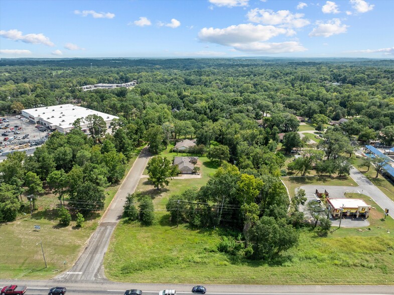 103 Wesley Dr, Palestine, TX en alquiler - Foto del edificio - Imagen 2 de 12