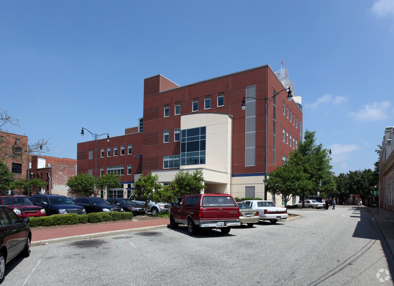 201 Hay St, Fayetteville, NC en alquiler - Foto del edificio - Imagen 3 de 32