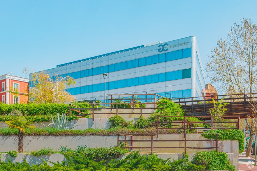 Calle Castillo de Turégano, 3, Las Rozas de Madrid, Madrid en alquiler - Foto del edificio - Imagen 2 de 7