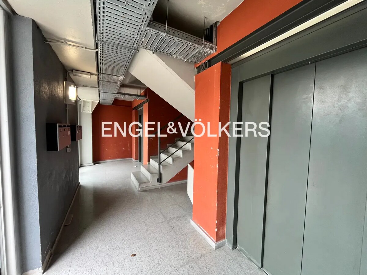 Badalona, BAR 08915 -  -  - Foto del interior - Image 1 of 24