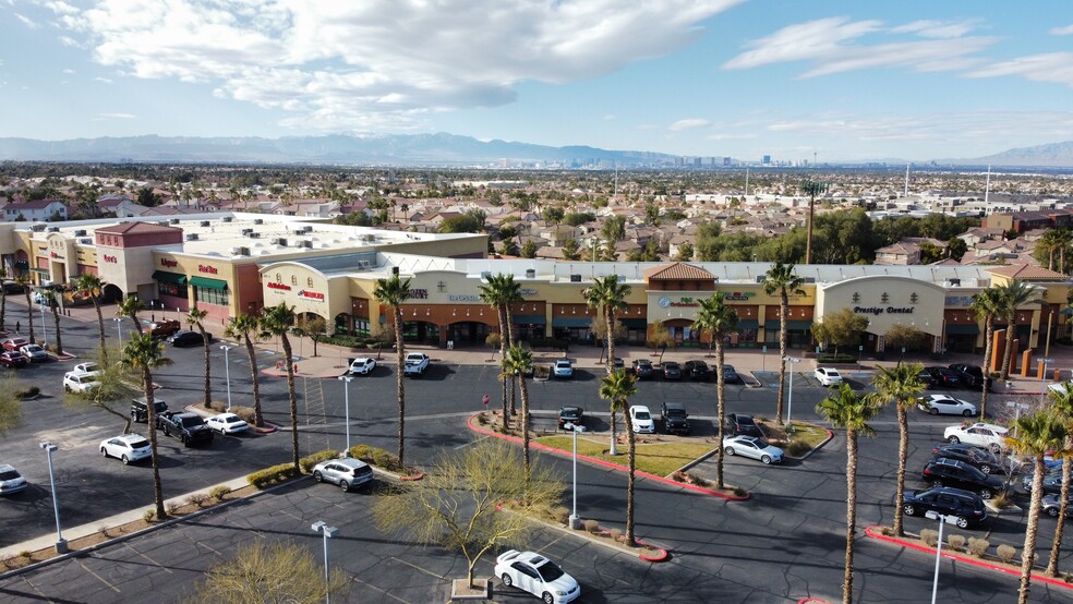 1450 W Horizon Ridge Pky, Henderson, NV en alquiler - Foto del edificio - Imagen 3 de 11