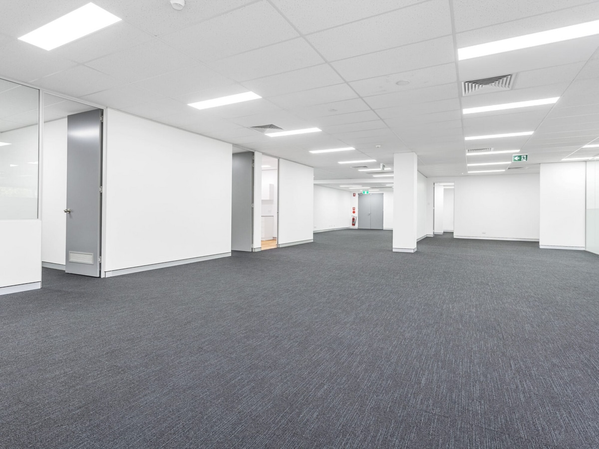 1 Maitland Pl, Norwest, NSW 2153 - Unidad 10 - - Foto del interior - Image 2 of 9