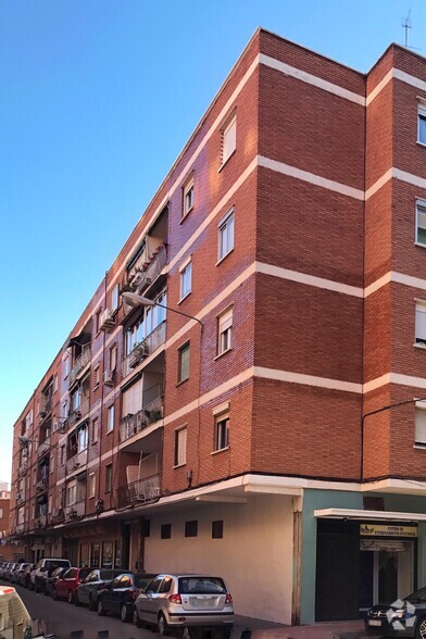 Calle de la Plaza de Toros, 12, Alcalá de Henares, Madrid en alquiler - Foto del edificio - Imagen 3 de 3
