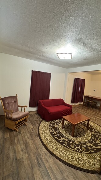 220 Main St, Deer Lodge, MT en venta - Foto del edificio - Imagen 3 de 30