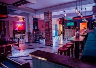 Más detalles de 374 North End Rd, London - Local en alquiler