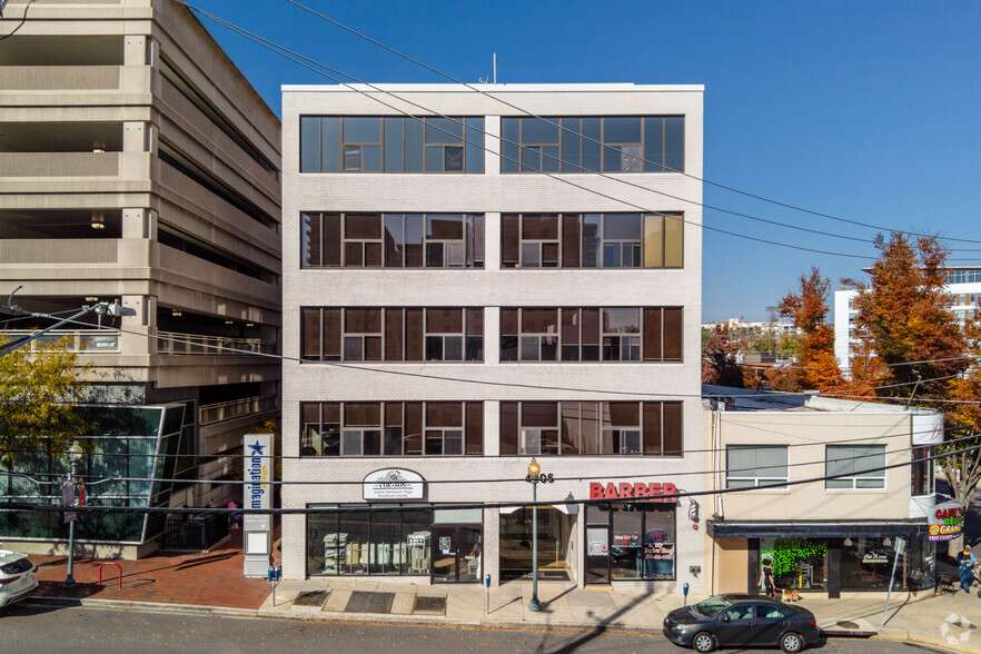 4905 Del Ray Ave, Bethesda, MD en alquiler - Foto del edificio - Imagen 2 de 7