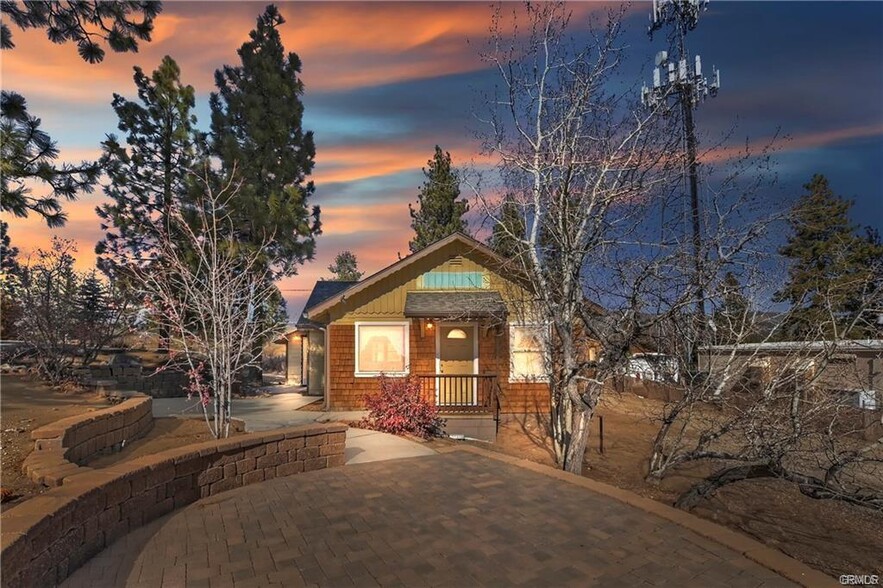 547 Cottage Ln, Big Bear Lake, CA en venta - Foto del edificio - Imagen 1 de 35