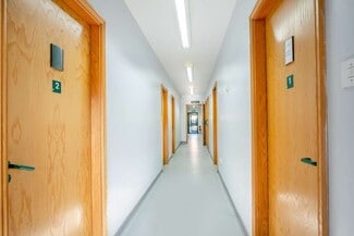 Más detalles de Castle Way, Stafford - Local en venta