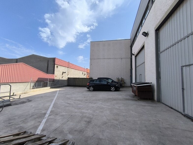 Nave en Cornellà de Llobregat, Barcelona en venta - Foto del interior - Imagen 2 de 2
