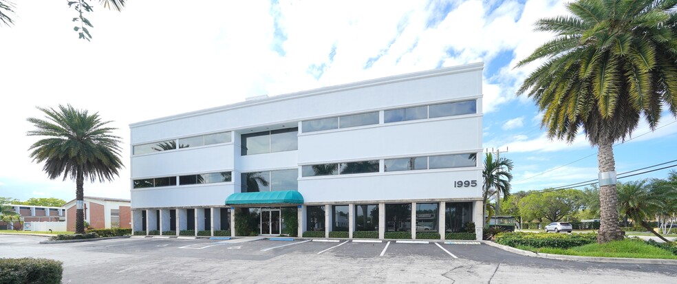 1995 E Oakland Park Blvd, Fort Lauderdale, FL en venta - Foto del edificio - Imagen 3 de 9