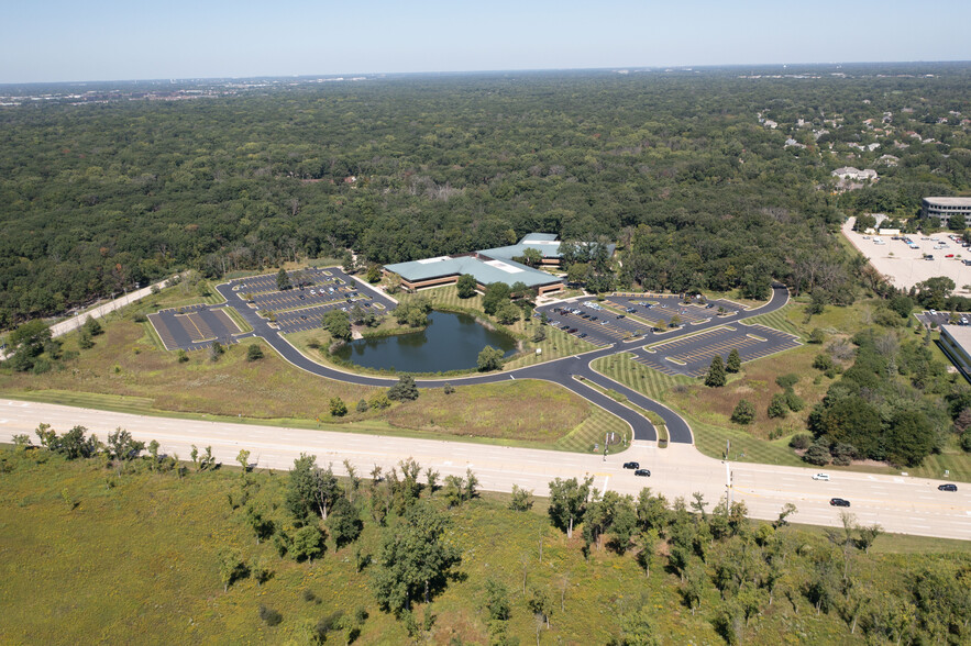 2700 Lake Cook Rd, Riverwoods, IL en venta - Foto del edificio - Imagen 2 de 6