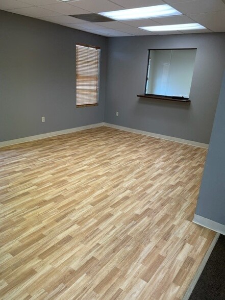 1124 N Main St, Sikeston, MO en alquiler - Foto del interior - Imagen 3 de 8