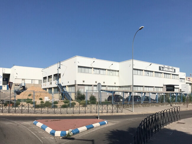 Más detalles de Calle la Mancha, 1, Coslada - Oficina, nave en alquiler