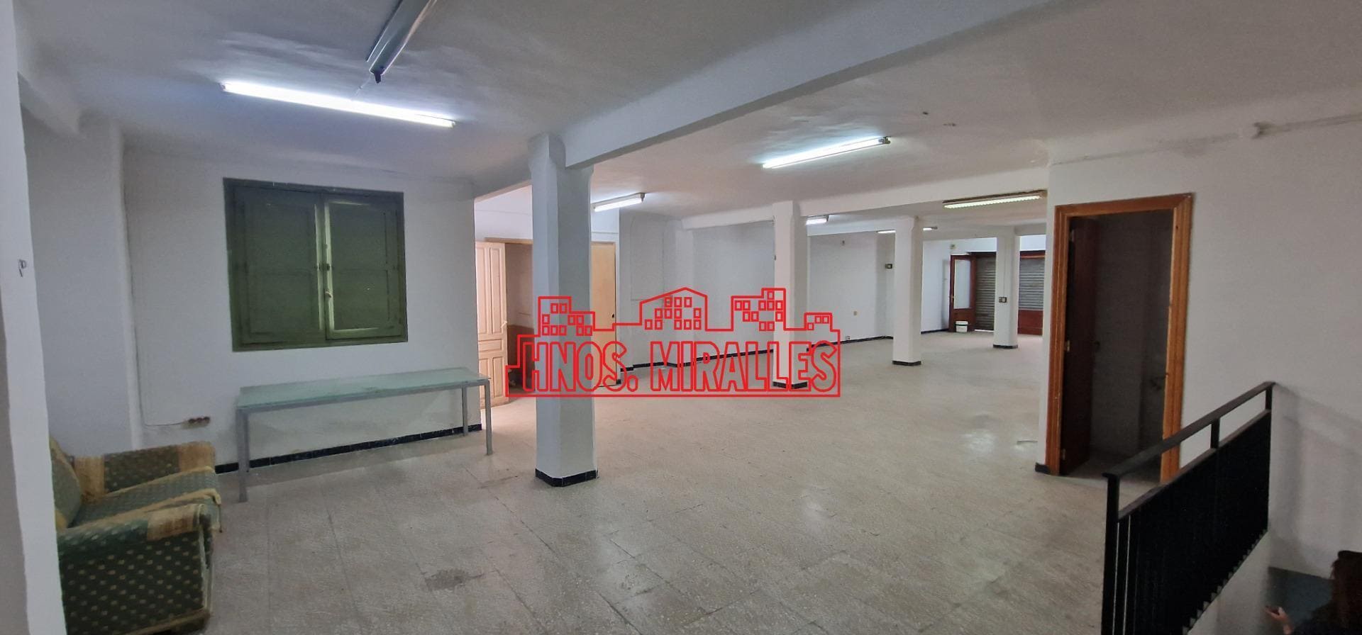 Local en Elche, Alicante en venta Foto del interior- Imagen 1 de 24