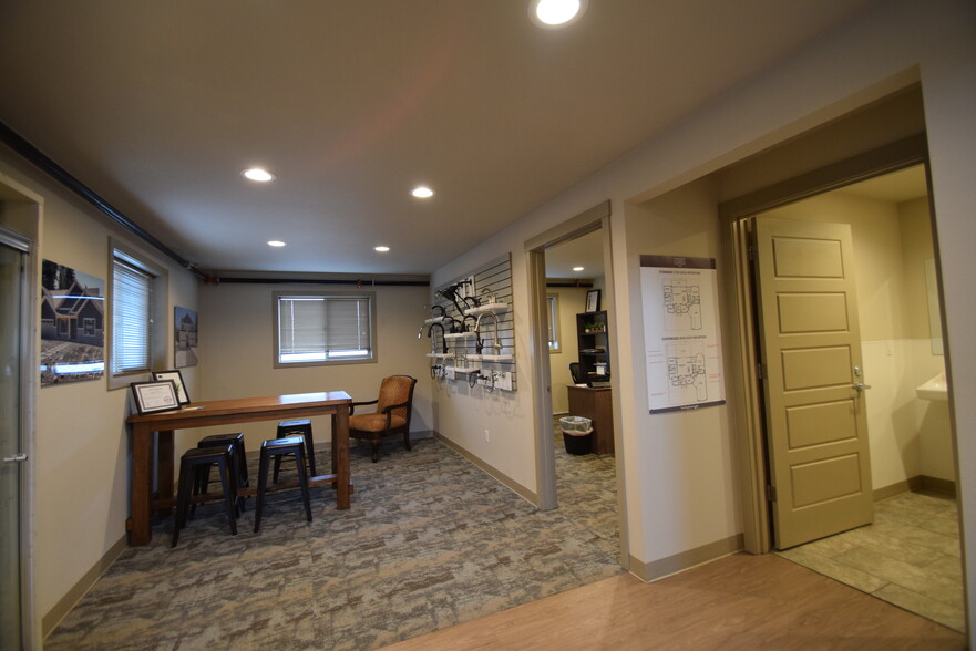 611 NE Jackpine Ct, Redmond, OR en alquiler - Foto del edificio - Imagen 3 de 19