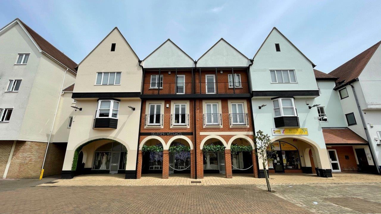 18-24 Market Sq, South Woodham Ferrers en venta Foto del edificio- Imagen 1 de 8