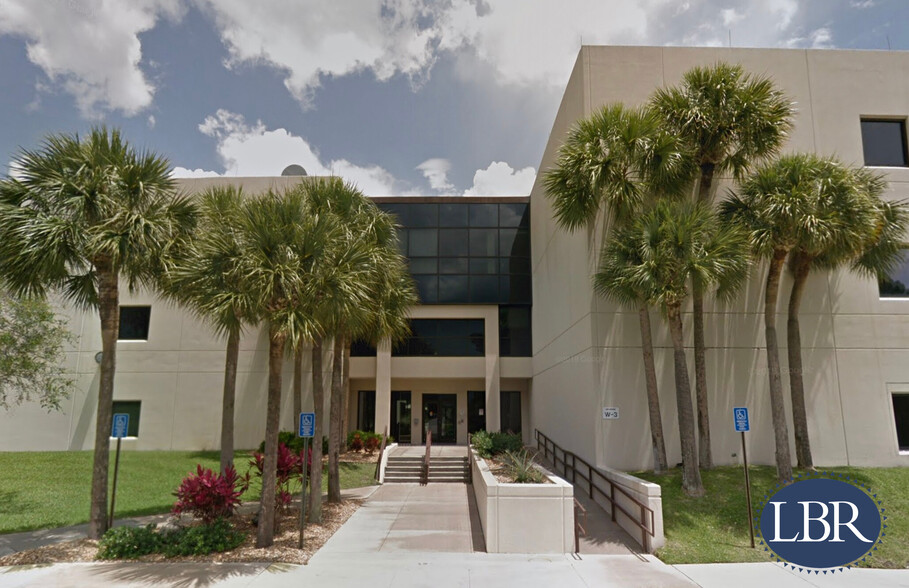 150 S Wickham Rd, Melbourne, FL en venta - Foto del edificio - Imagen 1 de 20