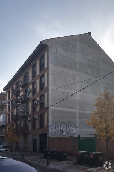 Local en Torrejón de Ardoz, Madrid en alquiler - Foto del edificio - Imagen 2 de 2