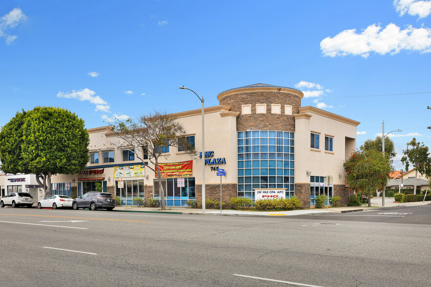 745 E Garvey Ave, Monterey Park, CA en venta - Foto del edificio - Imagen 1 de 12