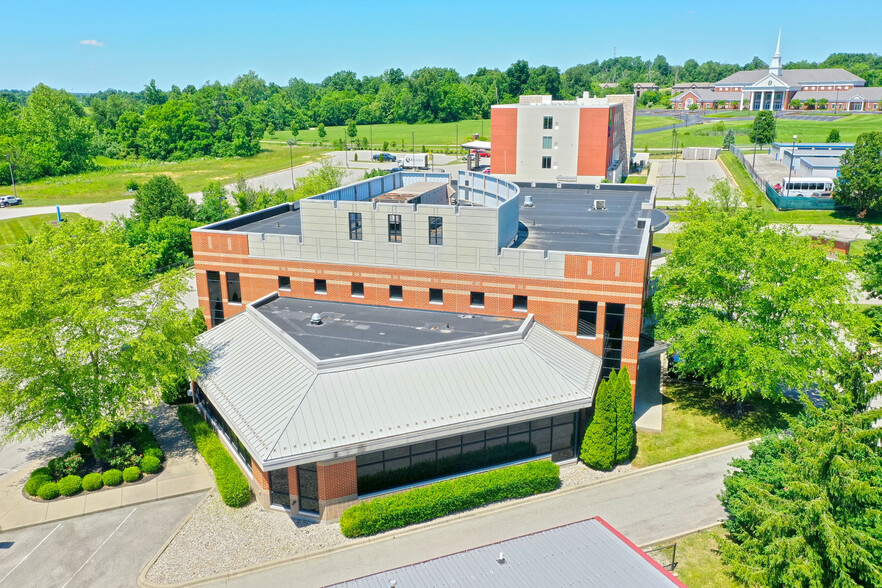 501 Parker Dr, La Grange, KY en alquiler - Foto del edificio - Imagen 1 de 19