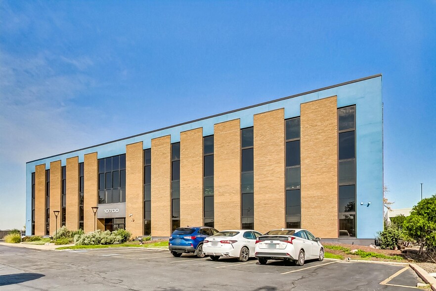 10700 W Higgins Rd, Rosemont, IL en venta - Foto del edificio - Imagen 3 de 42