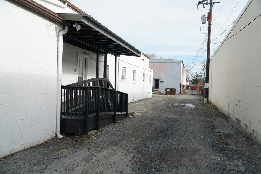 216 W Hampton Ave, Capitol Heights, MD en venta - Foto del edificio - Imagen 3 de 4