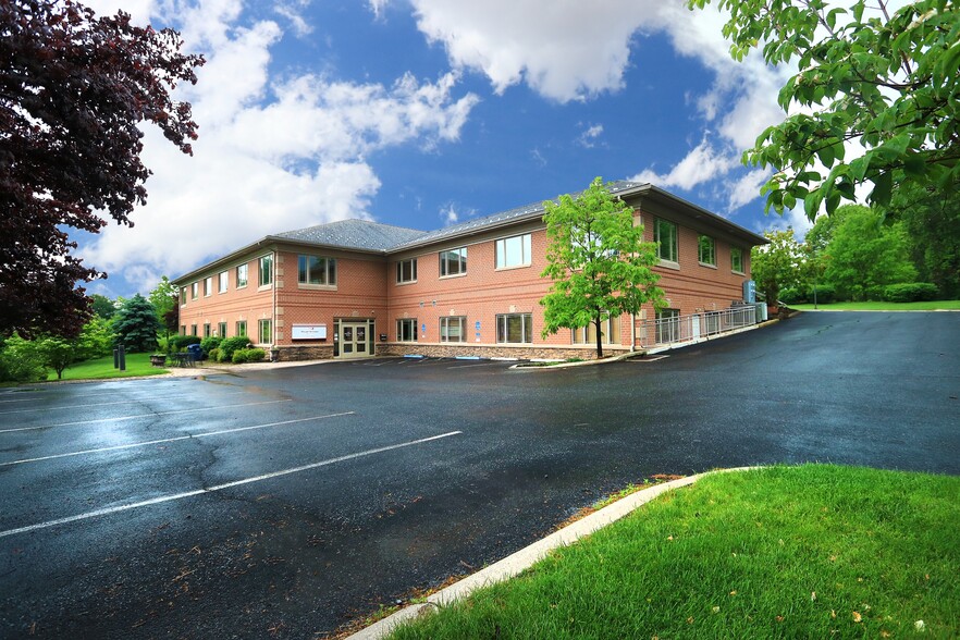 2160 Sandy Dr, State College, PA en alquiler - Foto del edificio - Imagen 1 de 60