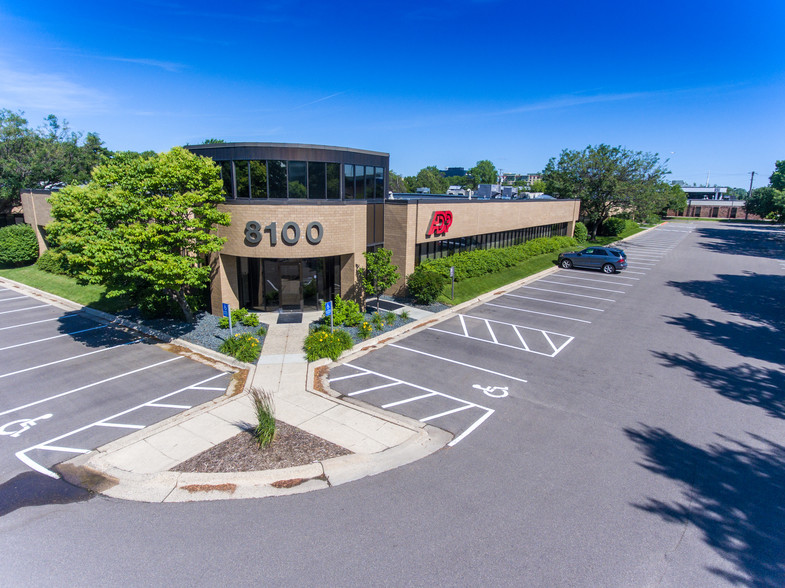 8100 Old Cedar Ave, Bloomington, MN en alquiler - Foto del edificio - Imagen 1 de 11