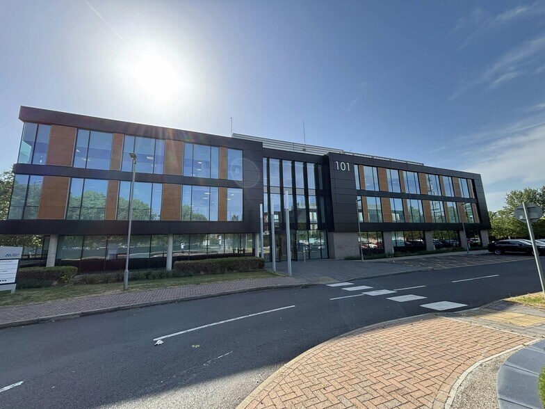 101 Park Dr, Milton en alquiler - Foto del edificio - Imagen 2 de 2