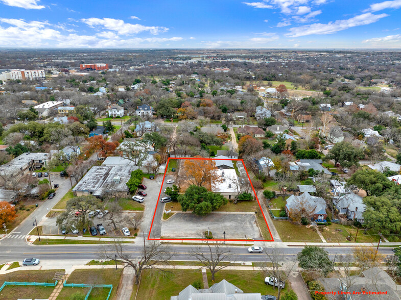 715 W Hopkins St, San Marcos, TX en venta - Foto principal - Imagen 1 de 14