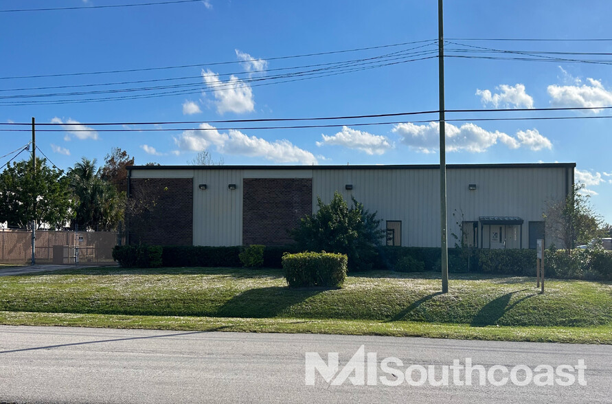 3001 Industrial Avenue 2, Fort Pierce, FL en venta - Foto del edificio - Imagen 2 de 9