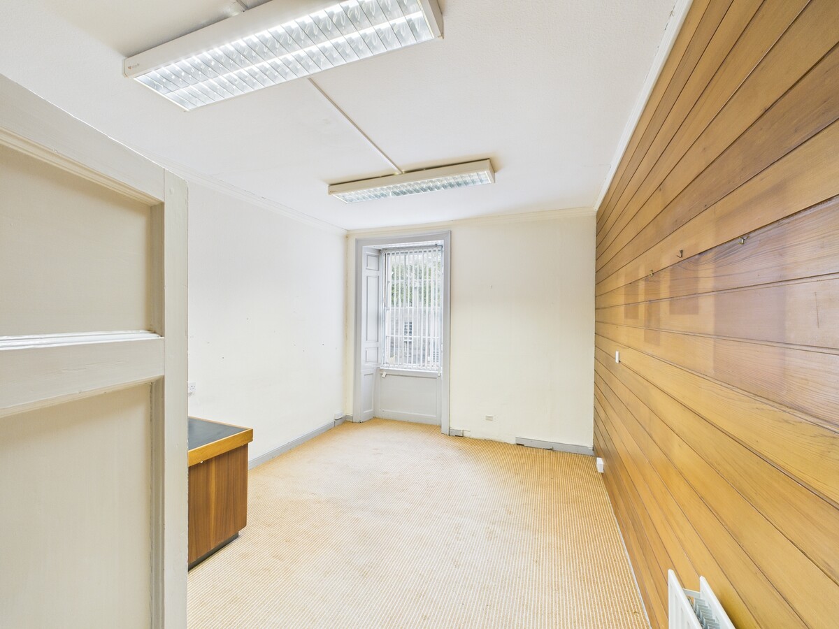 125 Nethergate, Dundee, ANS DD1 4DW - Unidad 125 -  - Foto del interior - Image 2 of 4