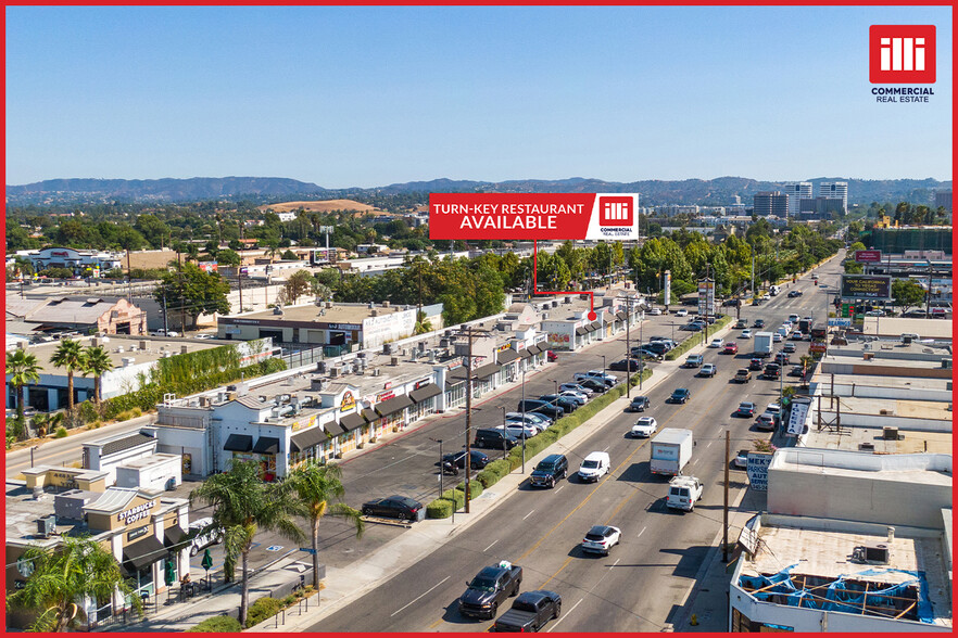 21355 Sherman Way, Canoga Park, CA en alquiler - Vista aérea - Imagen 2 de 11