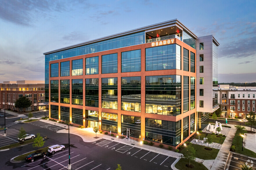 3540 Toringdon Way, Charlotte, NC en alquiler - Foto del edificio - Imagen 1 de 18