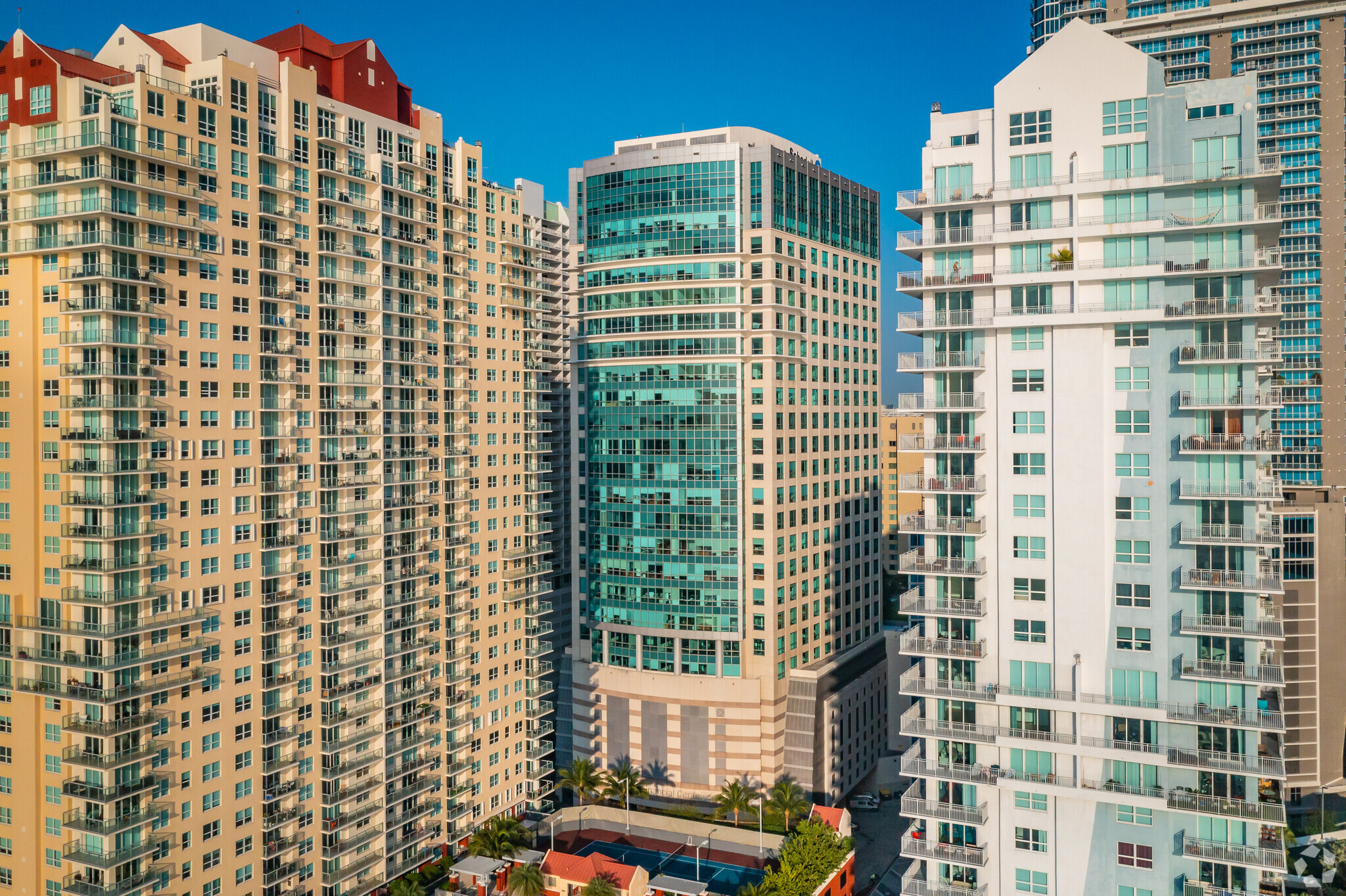 1111 Brickell Ave, Miami, FL en alquiler Foto del edificio- Imagen 1 de 13