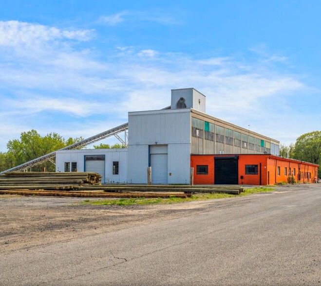 69 Neck Rd, Westfield, MA en alquiler - Foto del edificio - Imagen 1 de 7